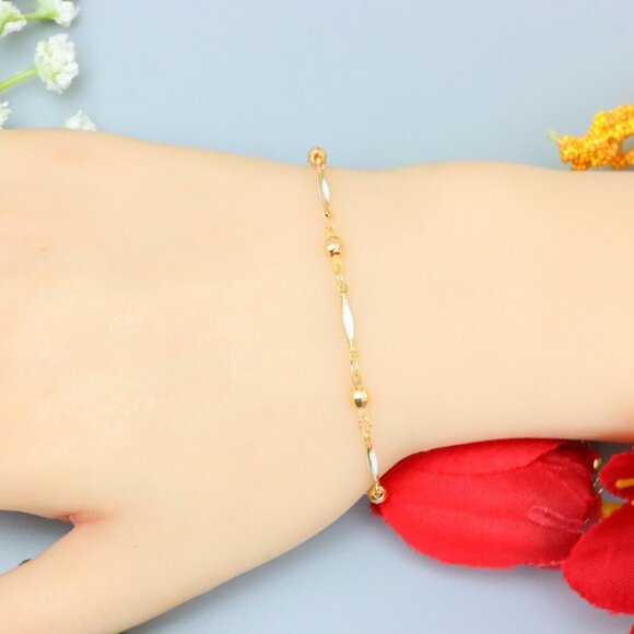 "Elegant & Trendy Bracelet, A Perfect Gift for Women, Thoughtful, EVCH1686 - Picture 1 of 10